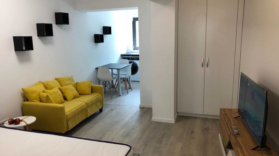 STUDIO AVRIG RESIDENCE, PARCARE SUBTERANA, MASINA DE SPALAT VASE - Poză 2