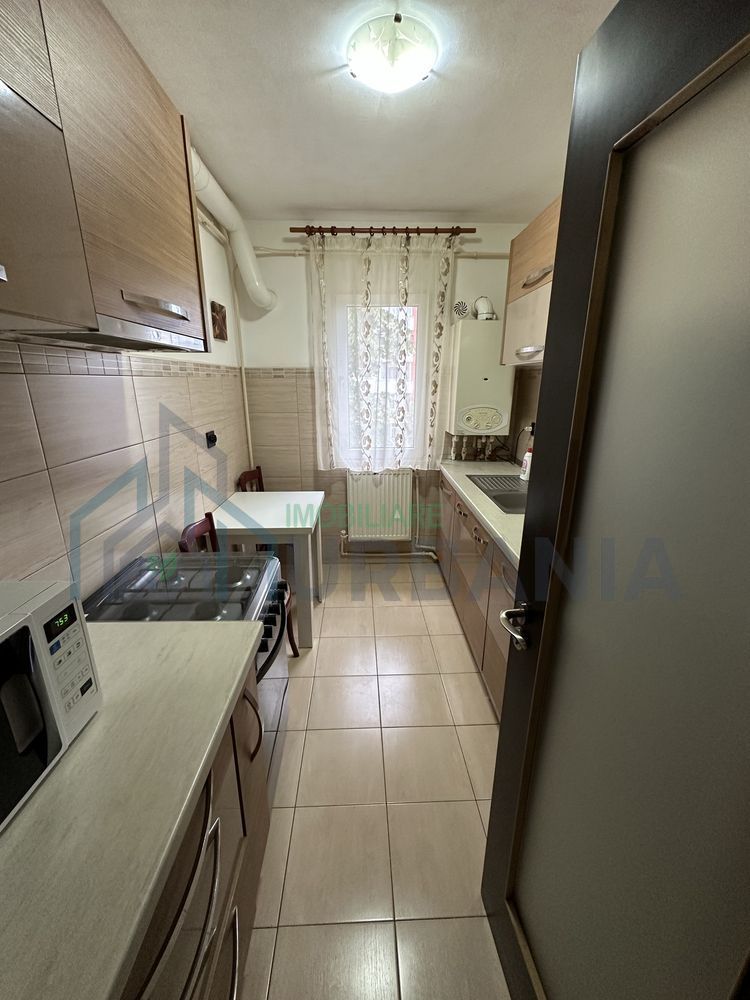 Apartament 2 camere, Podu Roș, mobilat și utilat complet - de închiriat - Poză 6