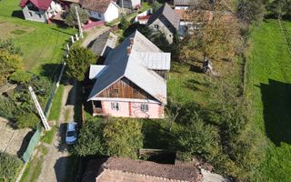 Casa traditional bucovineana la poalele muntilor Bucovinei - Poză 5