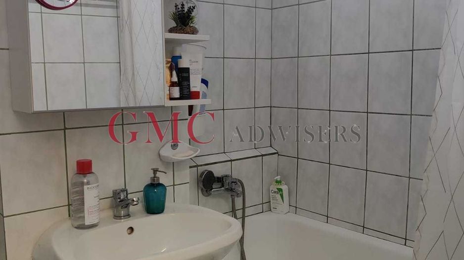 Apartament 2 camere, decomandat, mobilat si utilat, zona Vitan - Poză 6