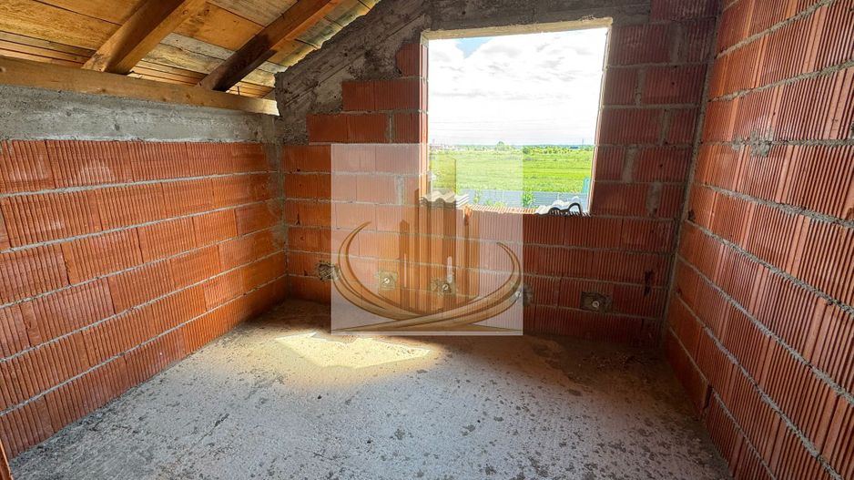 Casa individuala P+M Giroc. Strada linistita doar de case. - Poză 11