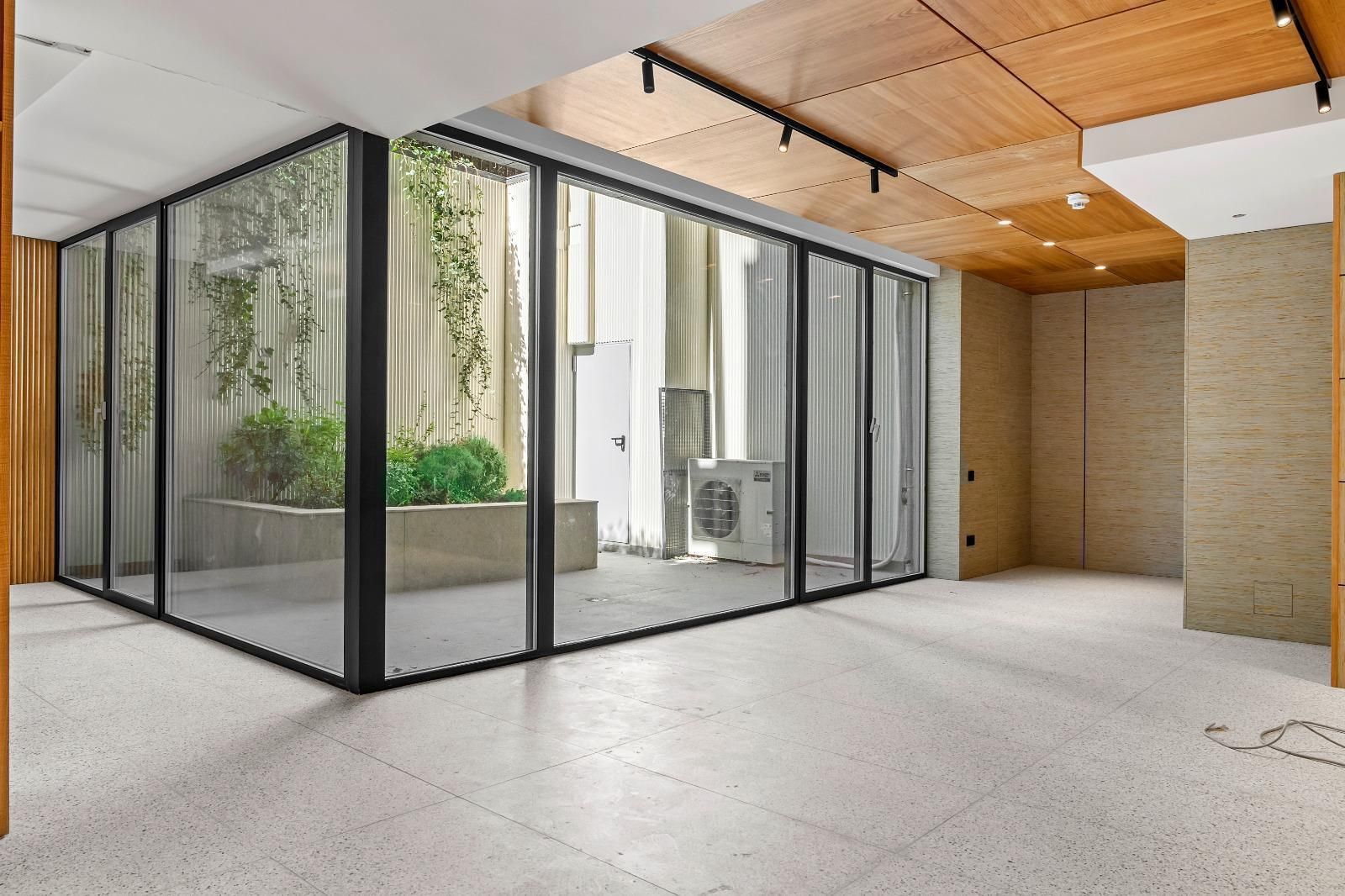 Spatiu birouri elegant 4 camere zona Primaverii I Imobil nou - Poză 25