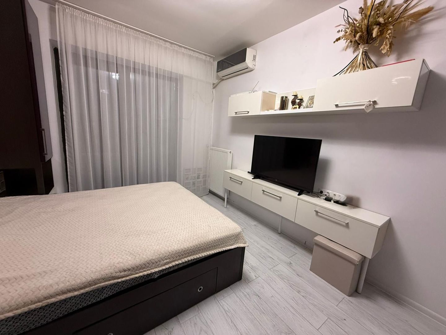 Apartament cu 3 camere, decomandat, zona Albert - Poză 5