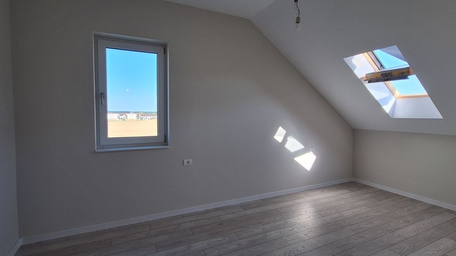 Apartament cu 2 camere si loc de parcare - Poză 19