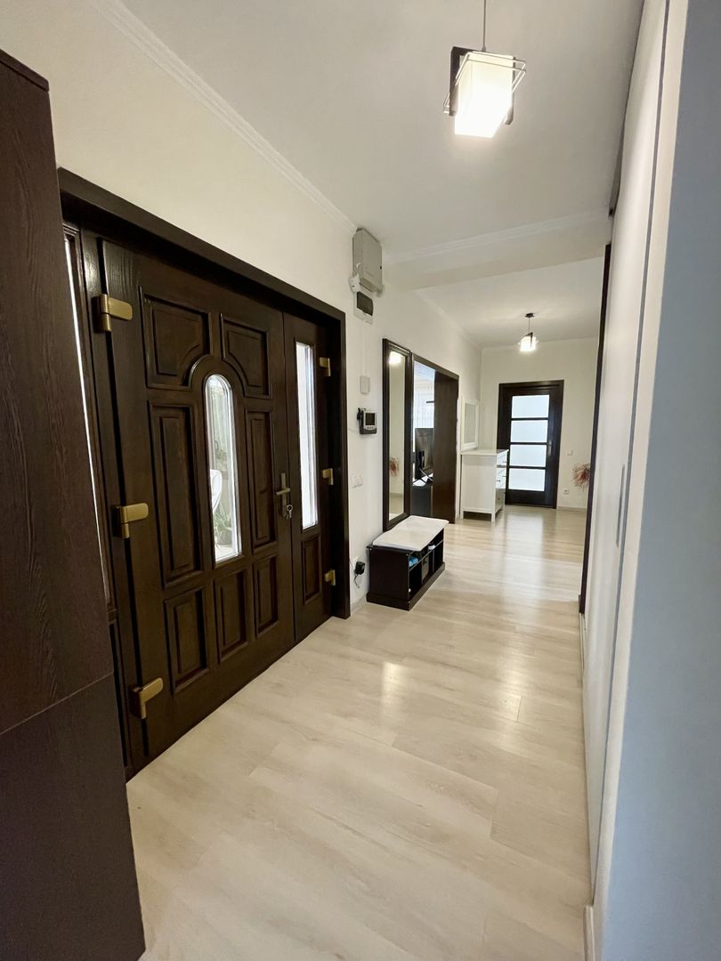 Casa de inchiriat pe str.Voronet - Poză 12