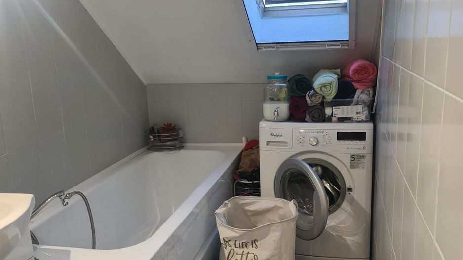 Casă cu 5 camere,  S+P+Mansarda-zona centrală Oradea(Strada Primariei) - Poză 13