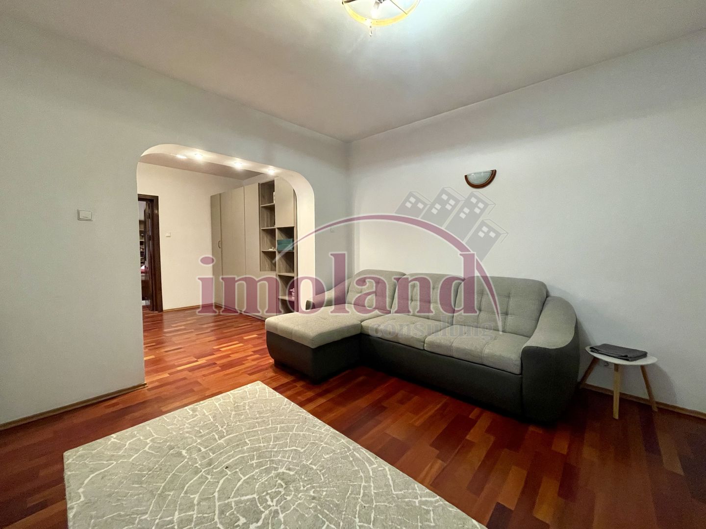 Casă parter 123 mp, complet renovată, curte generoasă, teren 400 mp - Giulesti - Poză 13