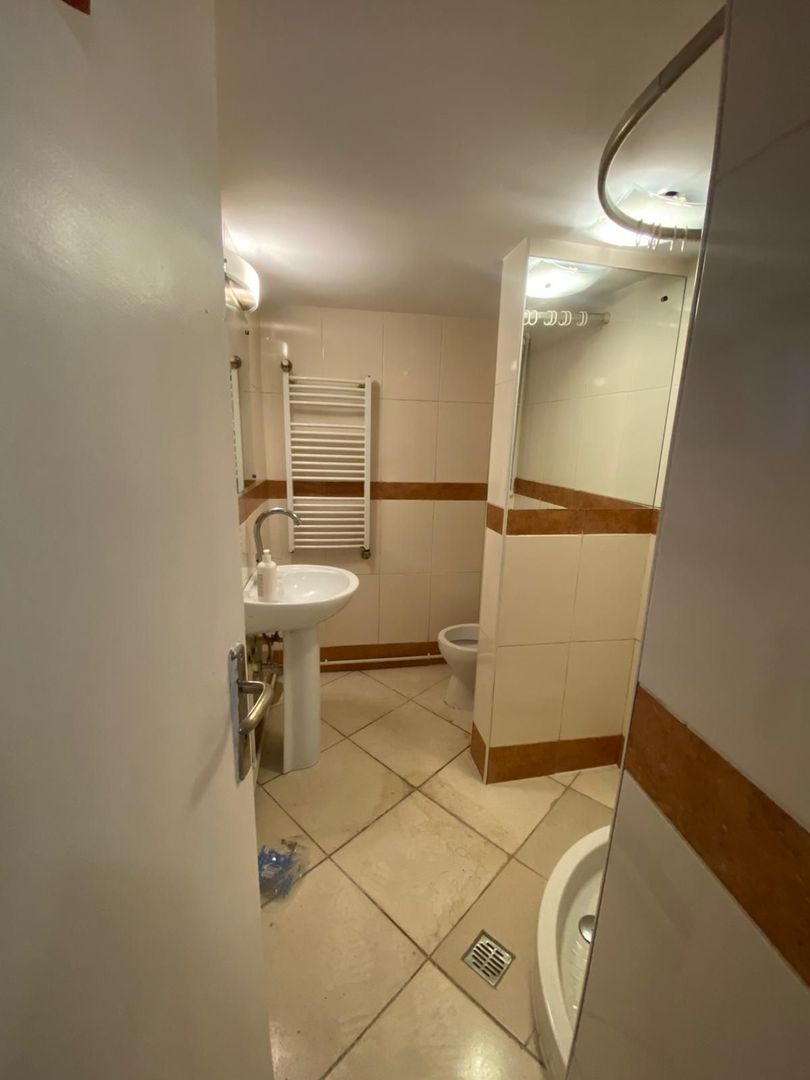 Birouri Piața Romană - Poză 6