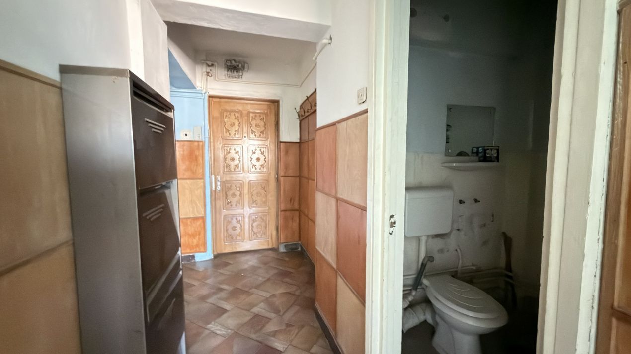 Apartament 4 camere Etaj IV, MV1, Zona Ludy - Str. Regele Ferdinand I - Carei - Poză 10