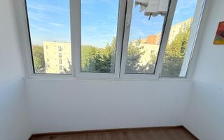 Apartament două camere de vânzare Dâmbu renovat - Poză 8
