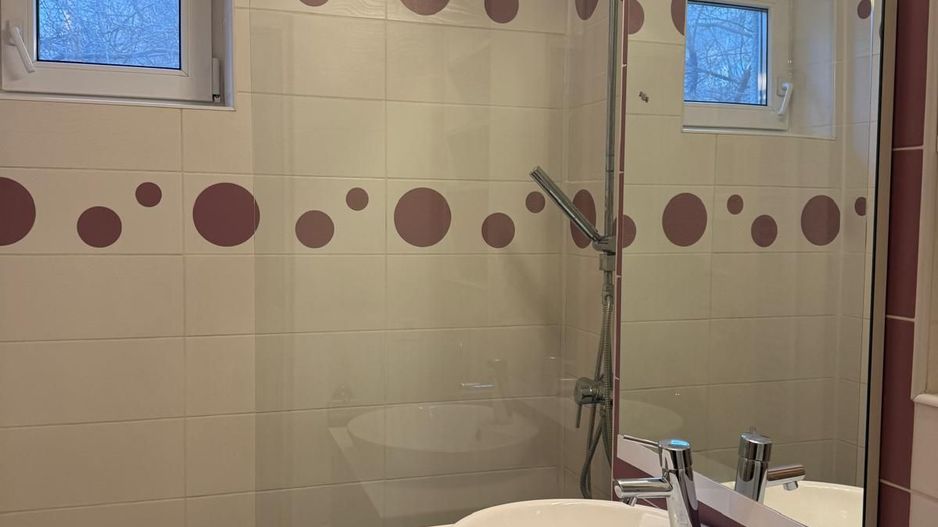 Apartament primitor 2 camere | Finisat modern | Lângă metrou Favorit - Poză 10