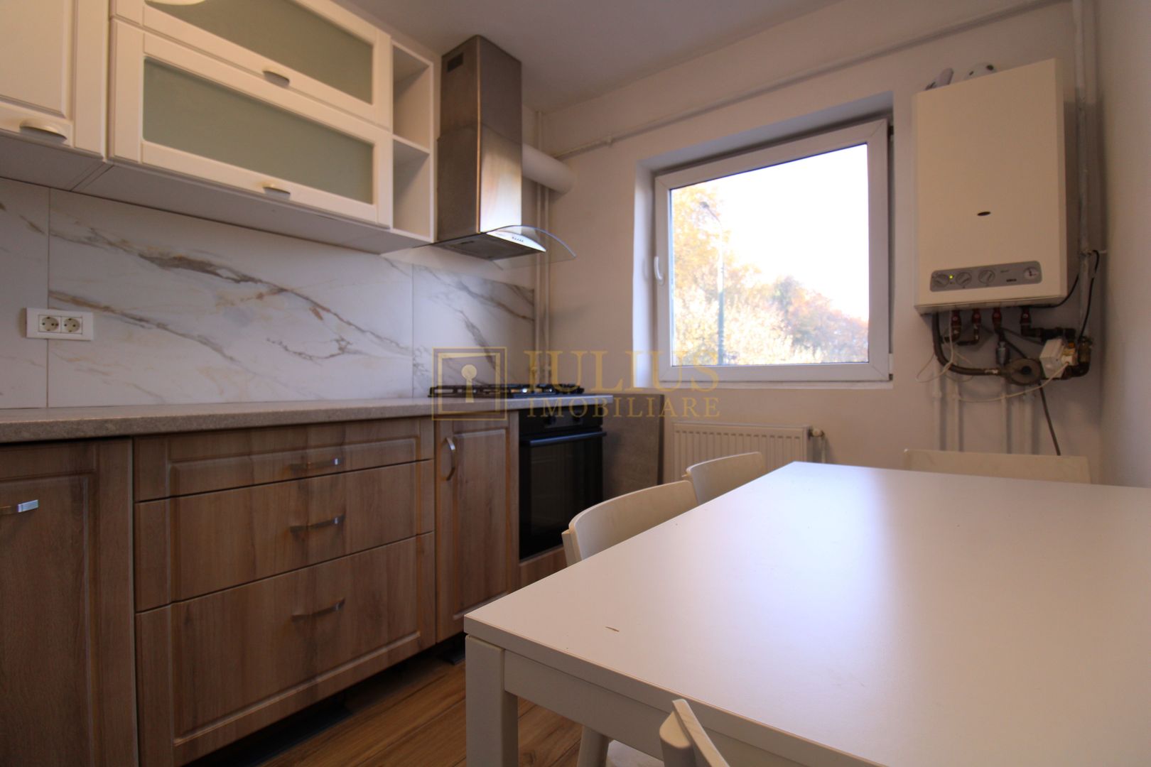 Zona Olimpia, 4 camere + 2 bai, centrala proprie. - Poză 14