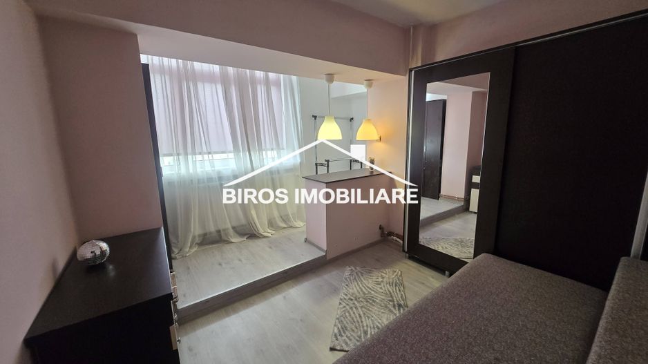 3 camere Calea Bucuresti - Vodafone - Poză 3