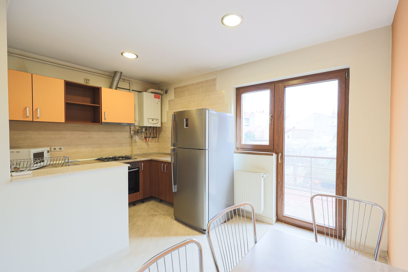 Apartament spațios cu 2 camere - terasă - str. Desseanu - COMISION 0% - Poză 3