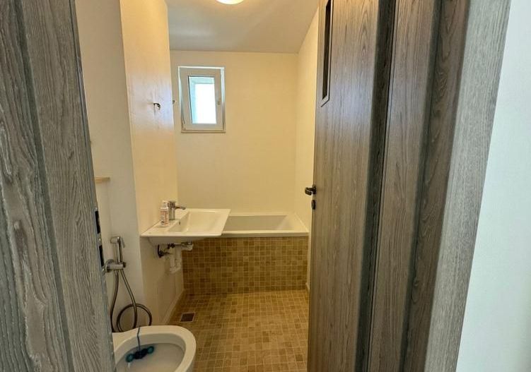 De închiriat apartament 2 camere complet renovat, Skyline view,  Baba Novac - Poză 8