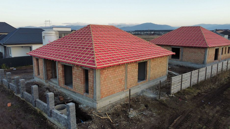 Casă pe parter de vânzare în cartierul Izvor - Poză 3