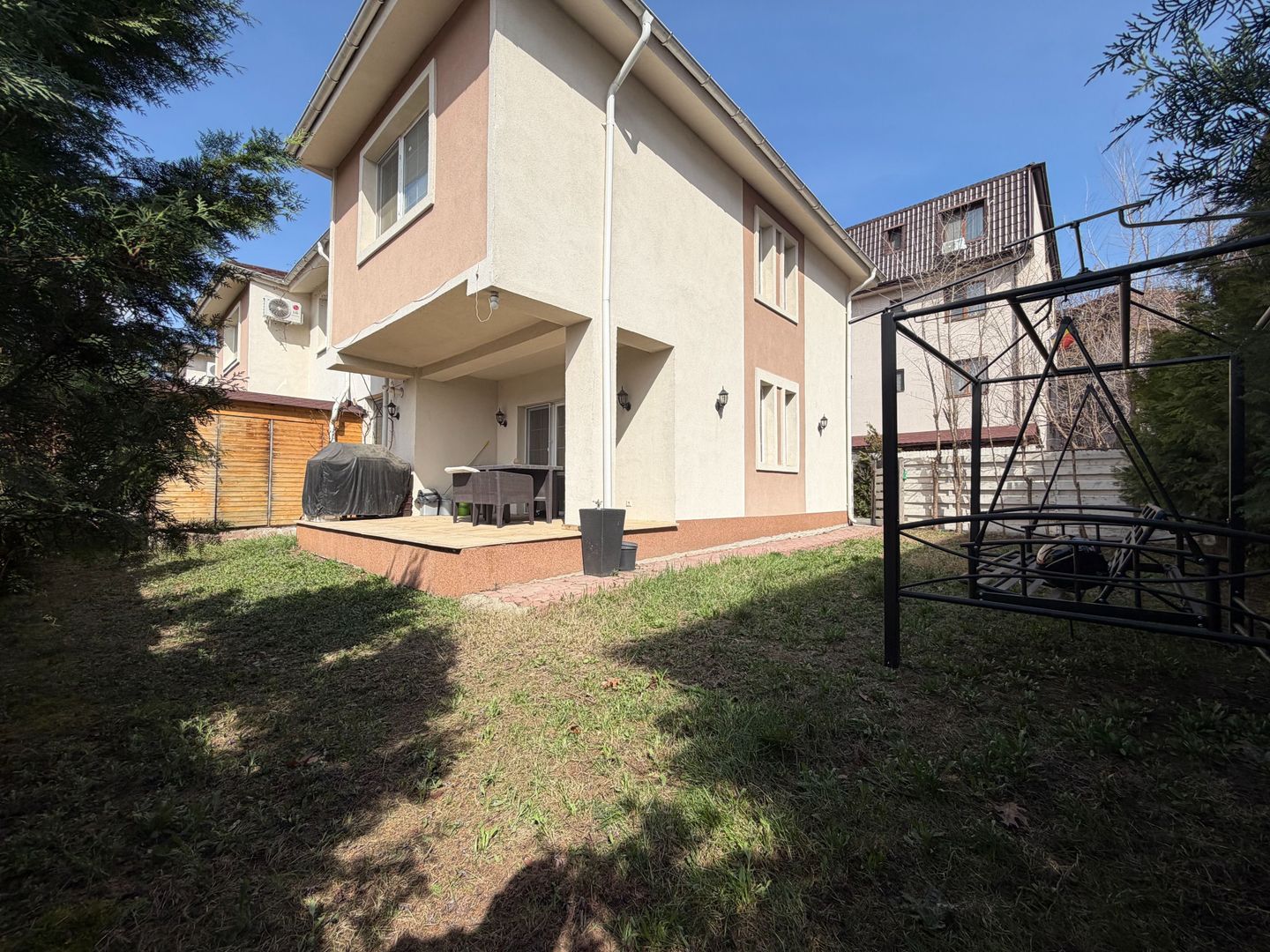 DOBROESTI - Ciresului | Vila tip Duplex - Curte + Parcari - Poză 2