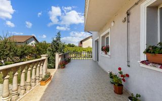 Vila / Casa superba cu 5 camere zona | 1032 mp teren |  Sanpetru Brasov - Poză 9