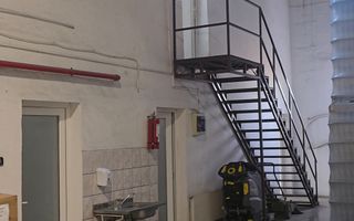 Vindem hala in Episcopia/Oradea - Poză 1