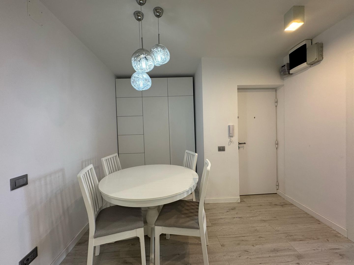 4 camere| DECOMANDAT |  CALEA DOROBANTILOR | 110 mp - Poză 12