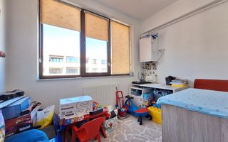 Apartament 2 camere decomandat, spatios,  Coresi Isaran - Poză 11