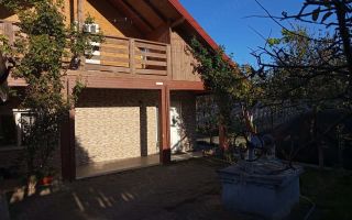 Casă de vânzare în Târgu Frumos, cu anexe și teren generos - Poză 1
