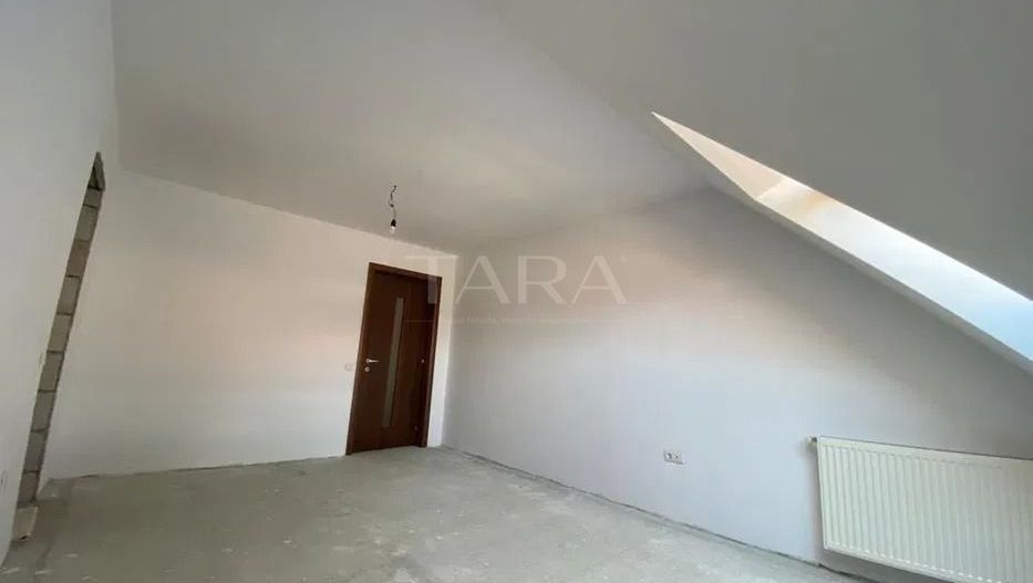 De vanzare apartament cu 3 camere de tip penthouse in Floresti! - Poză 8