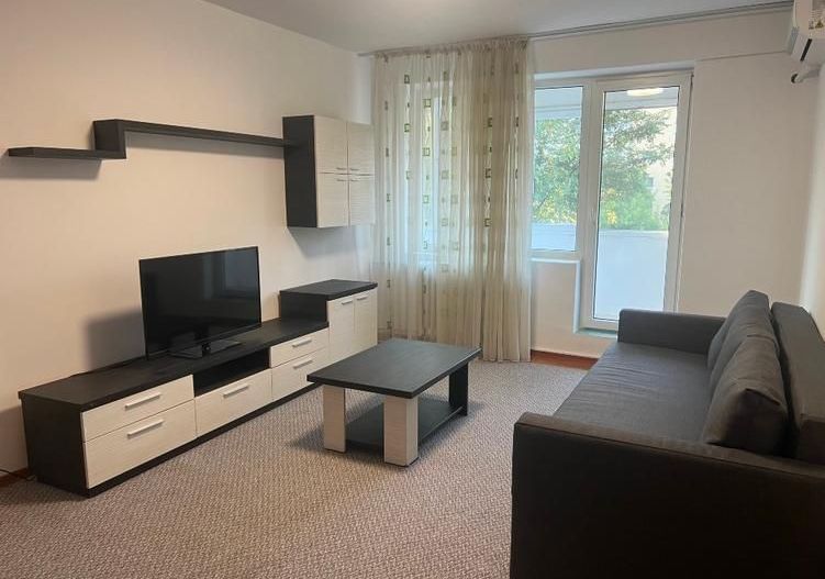 Închiriere Apartament cu 2 camere renovat, 4 min metrou Costin Georgian - Poză 1
