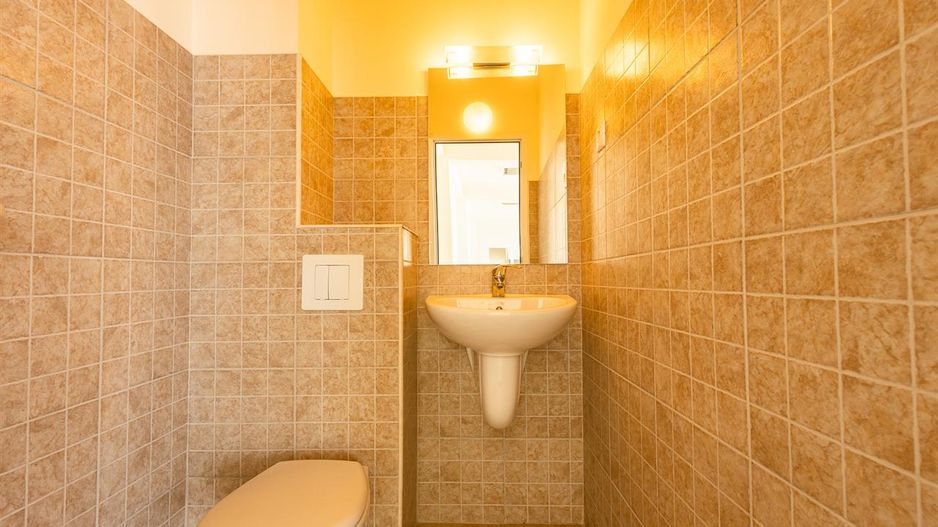 Spatiu in componenta si dotari apreciabile, birouri/ clinica, Calea Bucuresti - Poză 8