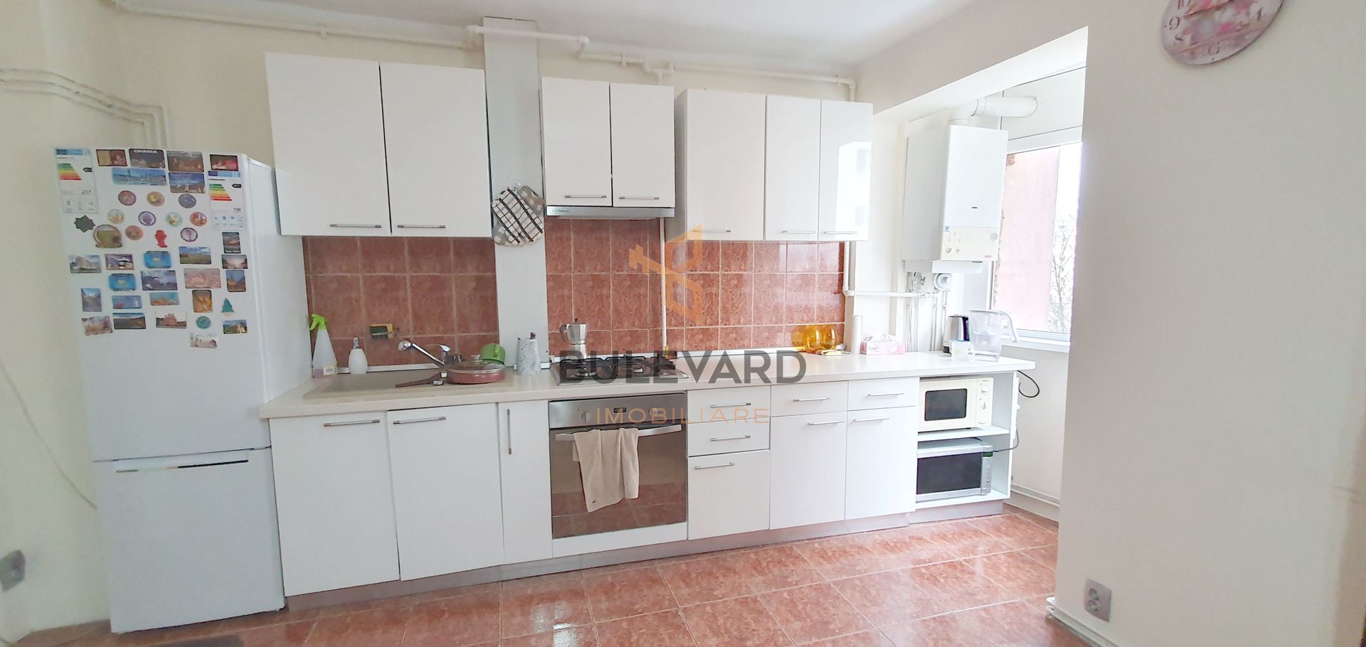 Apartament cu 3 camere + garaj, zona Big! - Poză 3