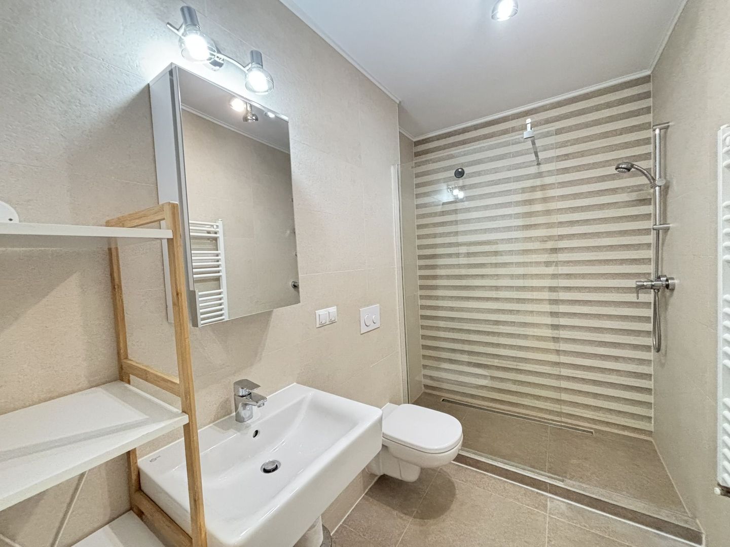 2 camere Coresi Avantgarden – Kasper - Poză 8