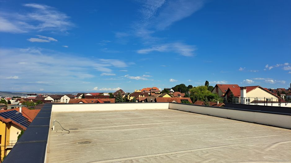 Penthouse 150 mp utili+ terase 200 mp+ 2 parcari subterane +curte 120 mp - Poză 20