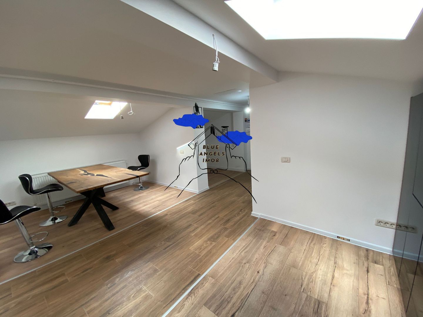 Spatiu  148mp pretabil pentru birou, la mansarda unui bloc Vivamus - Poză 3