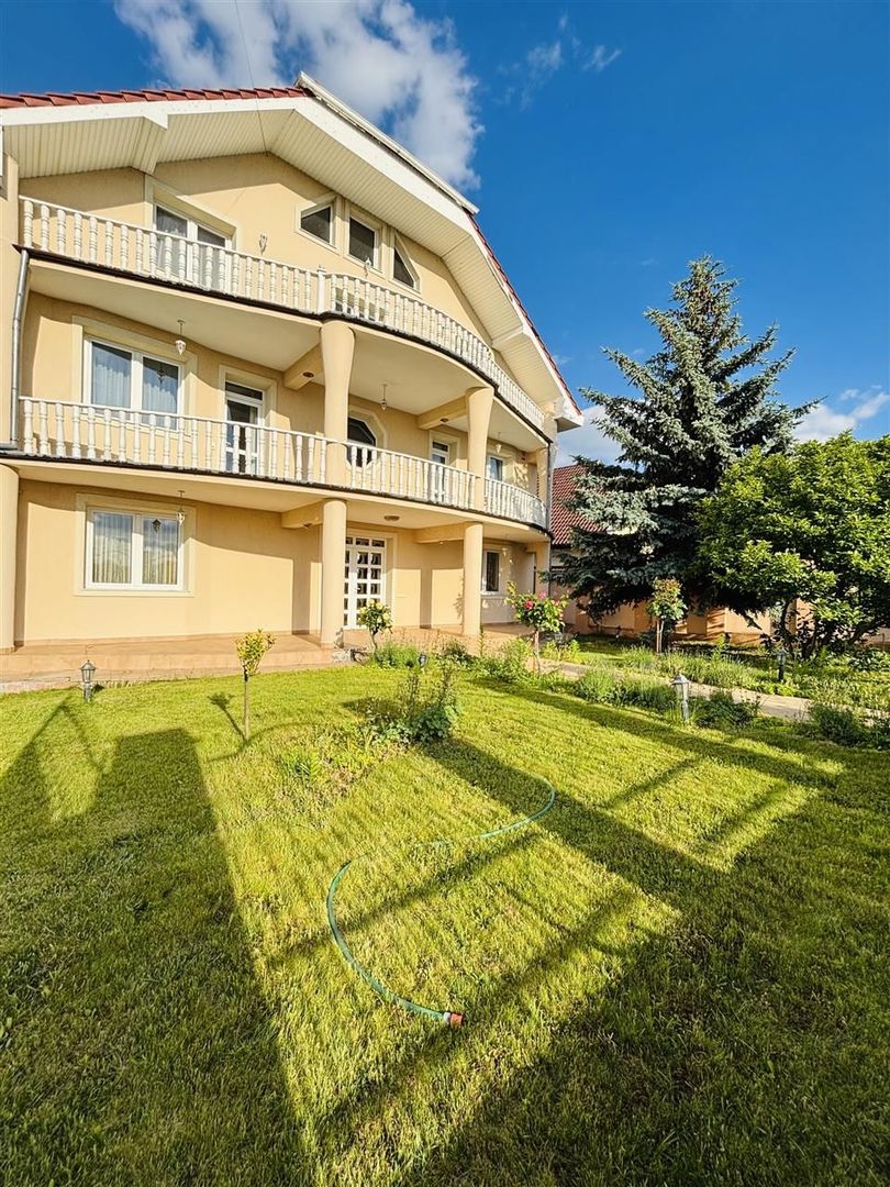VILA CU 14 CAMERE SI 3405 MP TEREN IN SANMARTIN - Poză 1