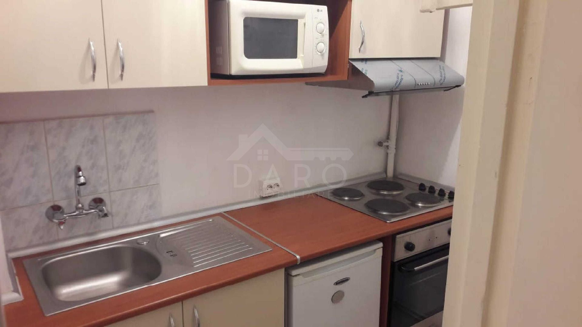 Apartament cu o cameră de vânzare în Aleea Carpați - Poză 1