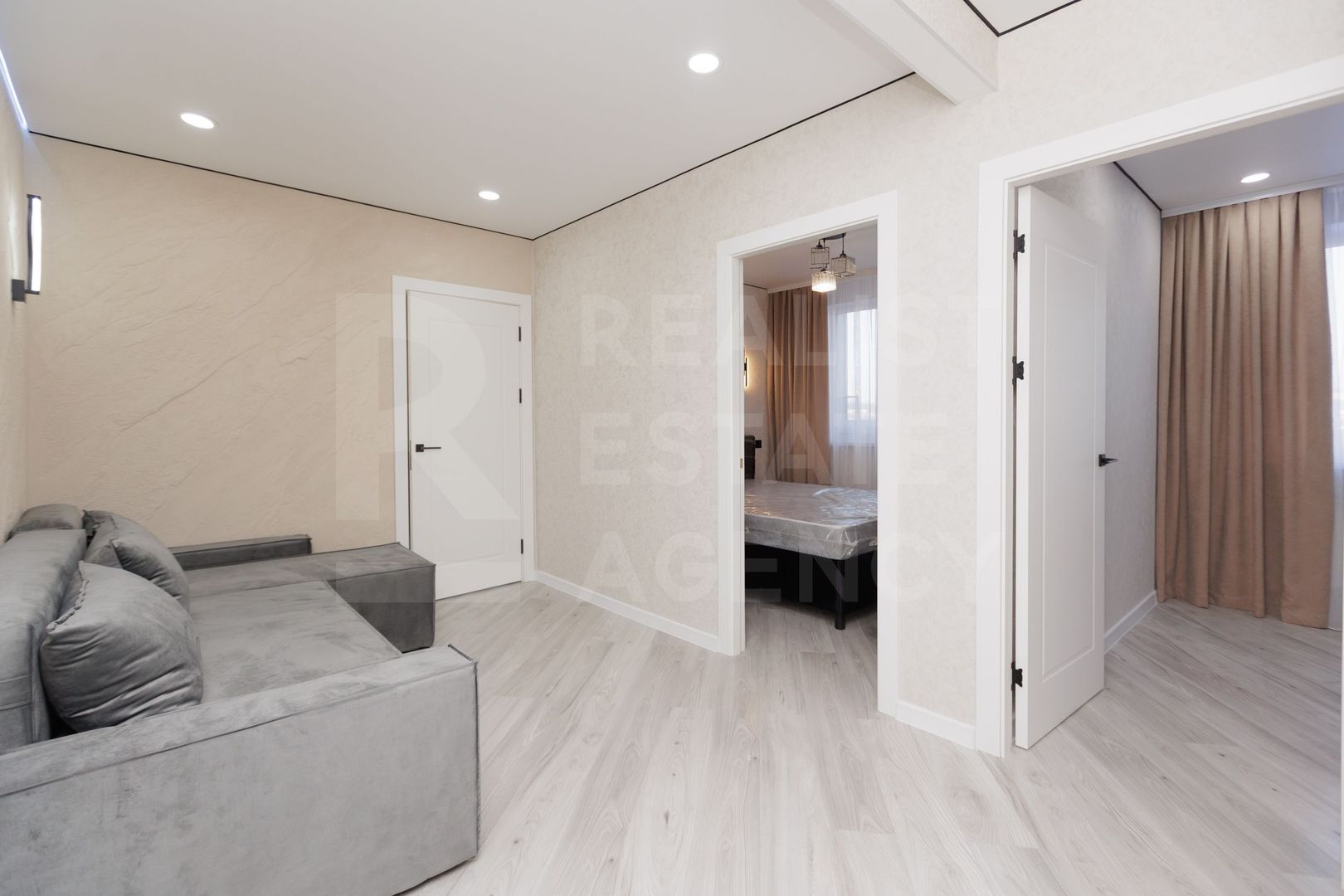 Vânzare, apartament cu 2 camere, str. Causeni, Botanica - Poză 1