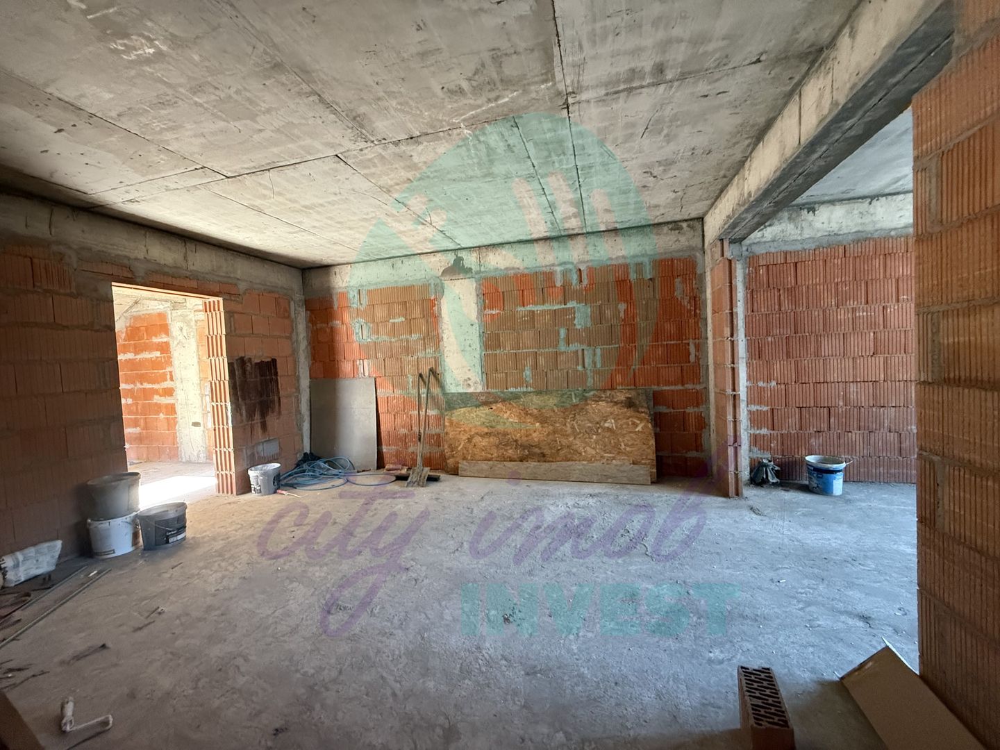 2 camere la parterul unui bloc boutique langa PARC si METROU cu parcare si boxa - Poză 6