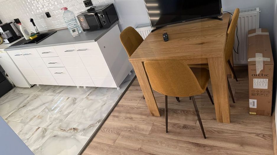 Apartament 2 camere decomandat etaj 1 zona Centrala - Poză 3