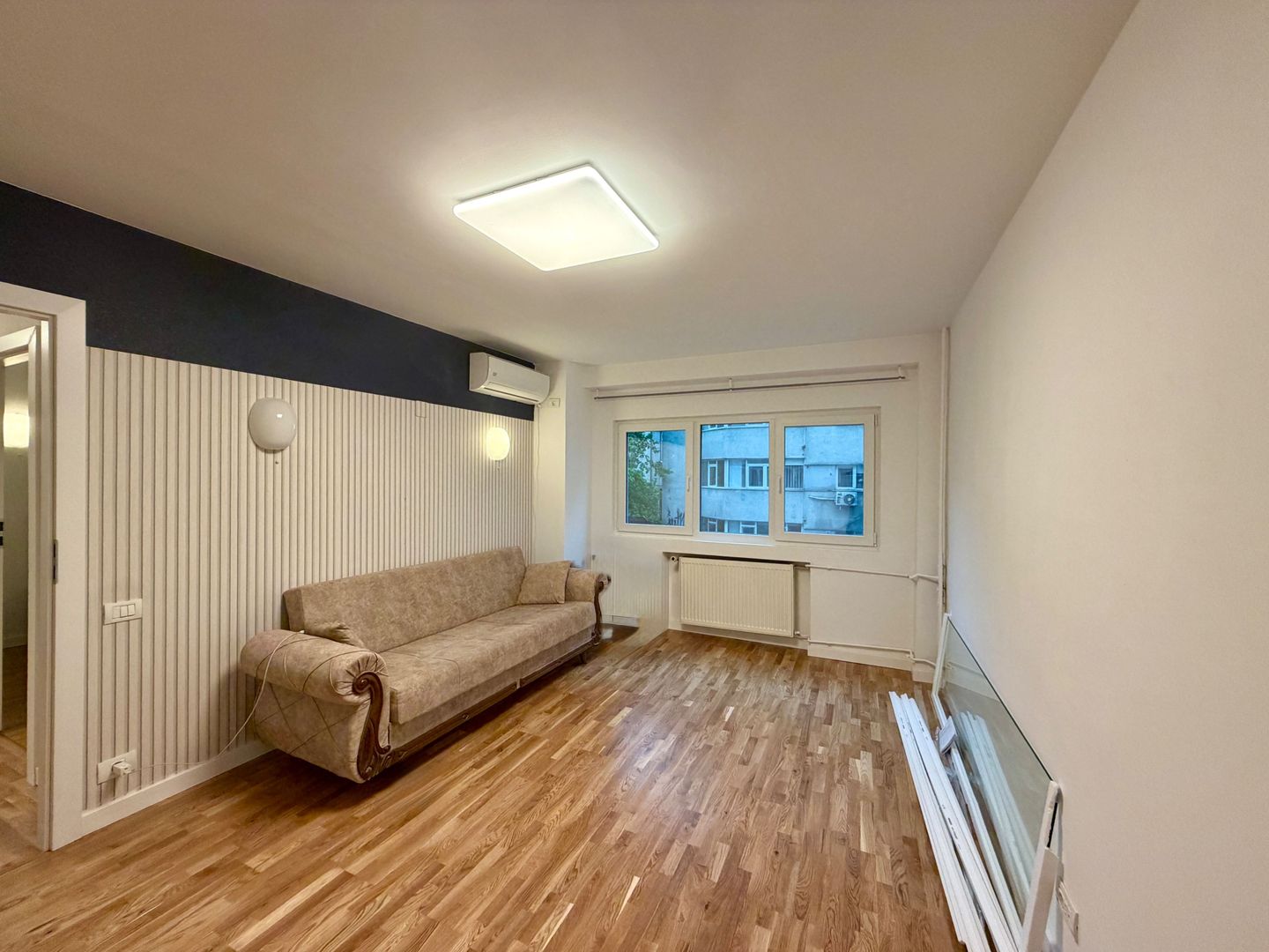 4 camere renovat| boxa | poziție excelenta Universitate - Poză 3