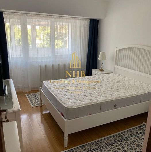 Apartament 3 camere de vânzare - Zona 1 Mai - Poză 2