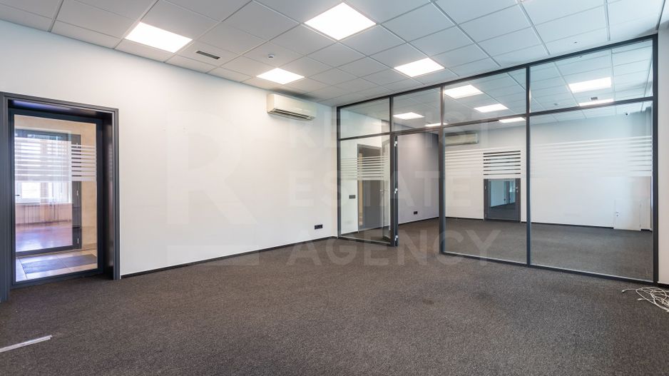 Chirie, spațiu de birouri, 2644 mp, + 11,6 ari teren, Centru, Chișinău - Poză 14