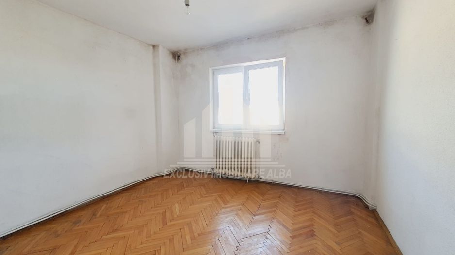Apartament cu 3 camere decomandate, Cetate - zona Liceului Sportiv - Poză 7