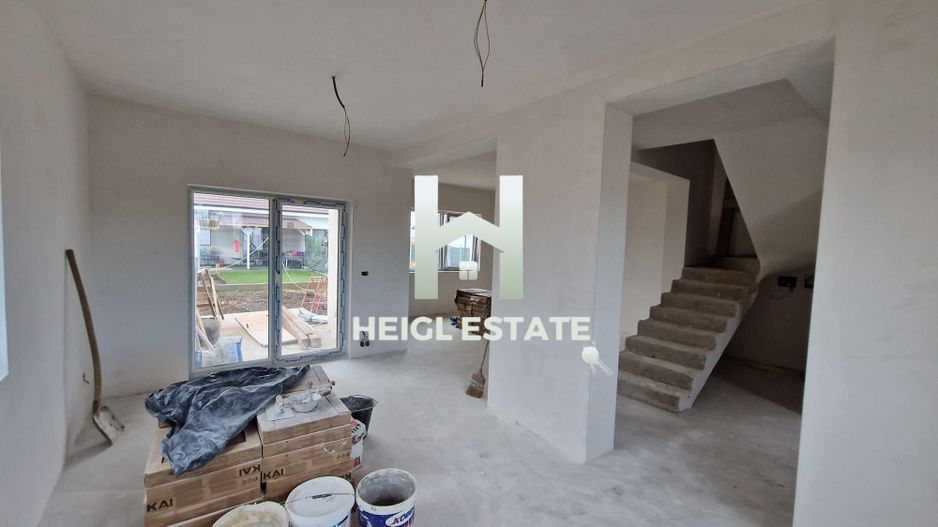 Duplex cu 4 camere in Bucovat - Poză 1