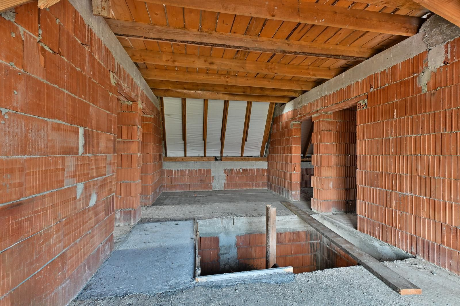 Sala de evenimente cu  piscina si foisor Biled COMISION 0 % CUMPARATOR - Poză 39