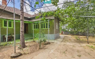 Casă cu 4 camere și teren de 4227mp în Curtici - Poză 26