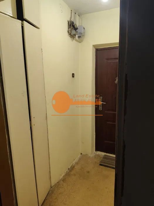 Garsoniera Gorjului-Bloc mixt(200 m metrou-1979) - Poză 4