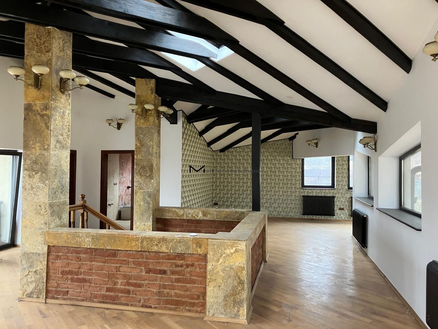 Proprietate amplă cu două case și teren generos, Brașov – str. Cariere - Poză 5