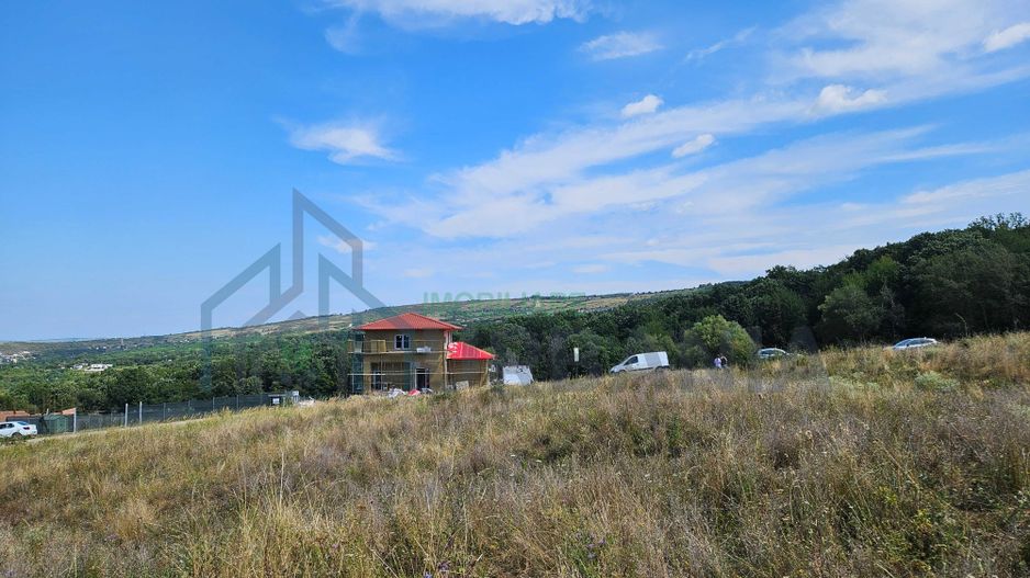 Teren în Pietrarie– 2.382 mp, lângă pădure, cu priveliște spre oraș - Poză 3