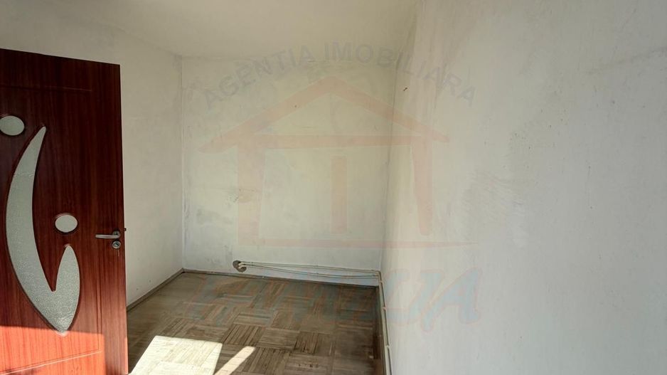 APARTAMENT CU 2 CAMERE DE VÂNZARE | MICRO 40 | ETAJ 4| PRET 41.900 EUR - Poză 4