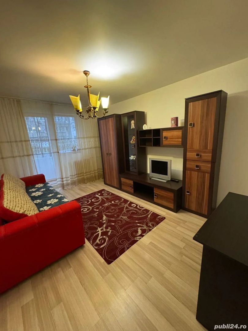 Apartament cu doua camere decomandat - Poză 1